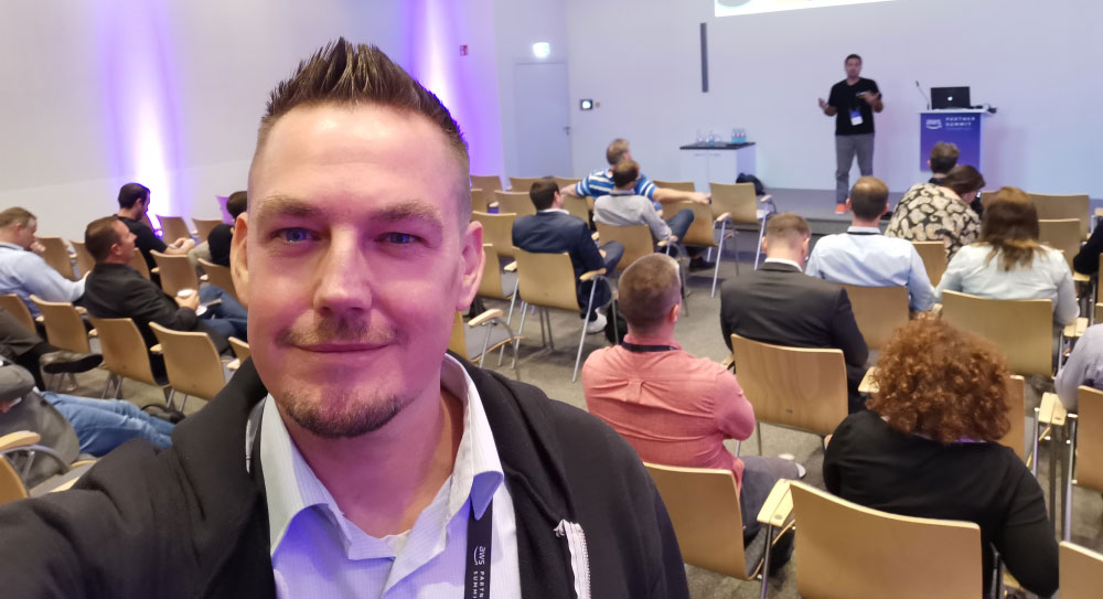 AWS Vortrag - Künstliche Intelligenz - Maschinenlernen - ML - AI - Amazon Web Services - AWS Summit Frankfurt 2019 - AWS Experte - AWS Fachmann - AWS zertifiziert