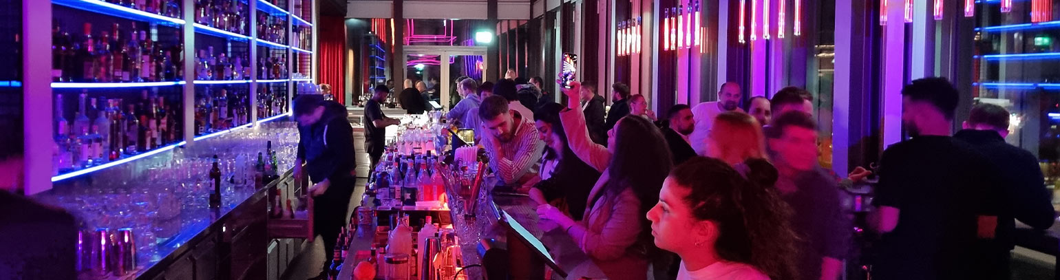 Blockchain Bar in Frankfurt - Nightlife - After Work Party FFM - NFT Skybar